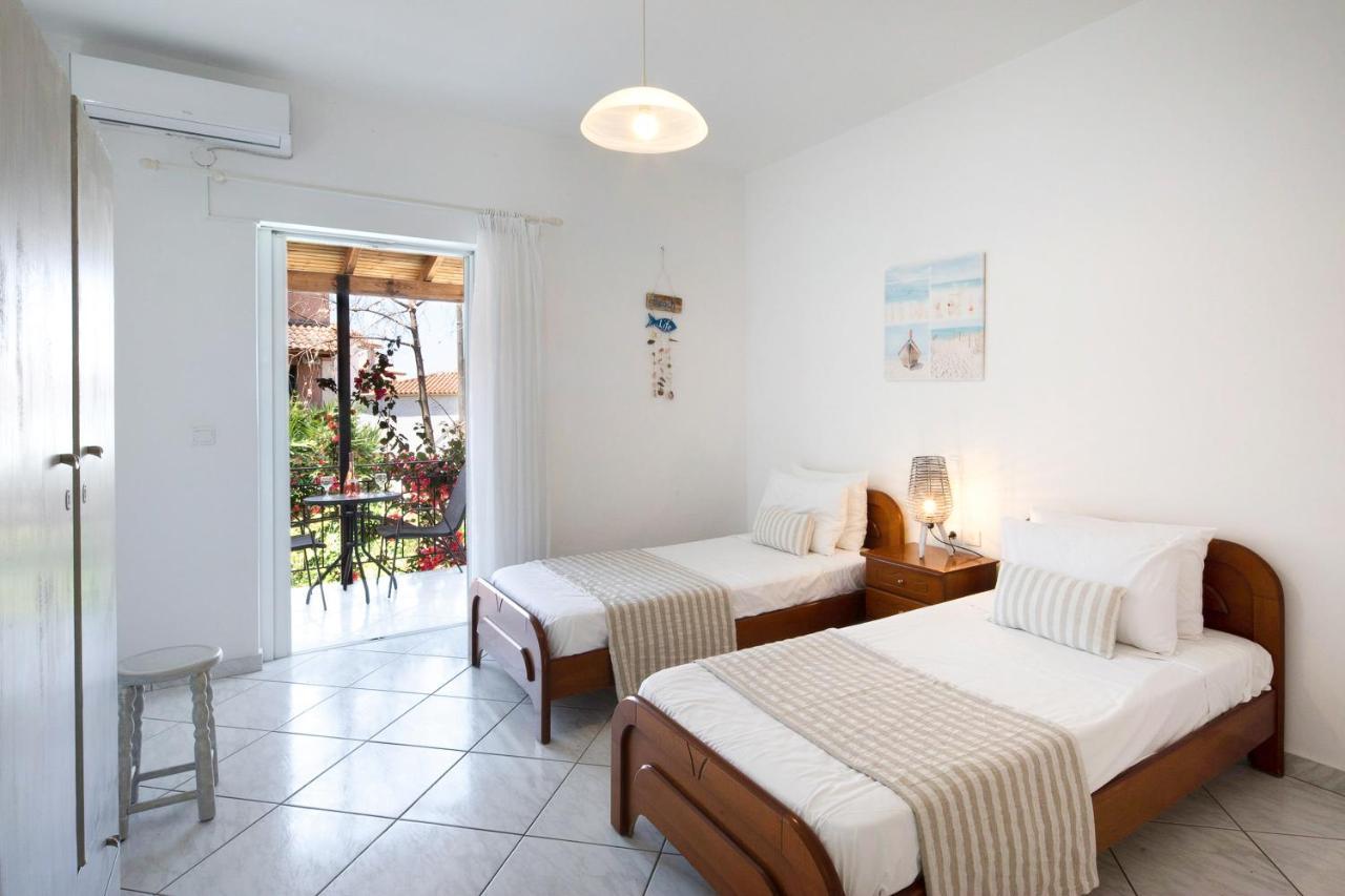 Irini Apartments And Studios Ájosz Górdiosz Kültér fotó