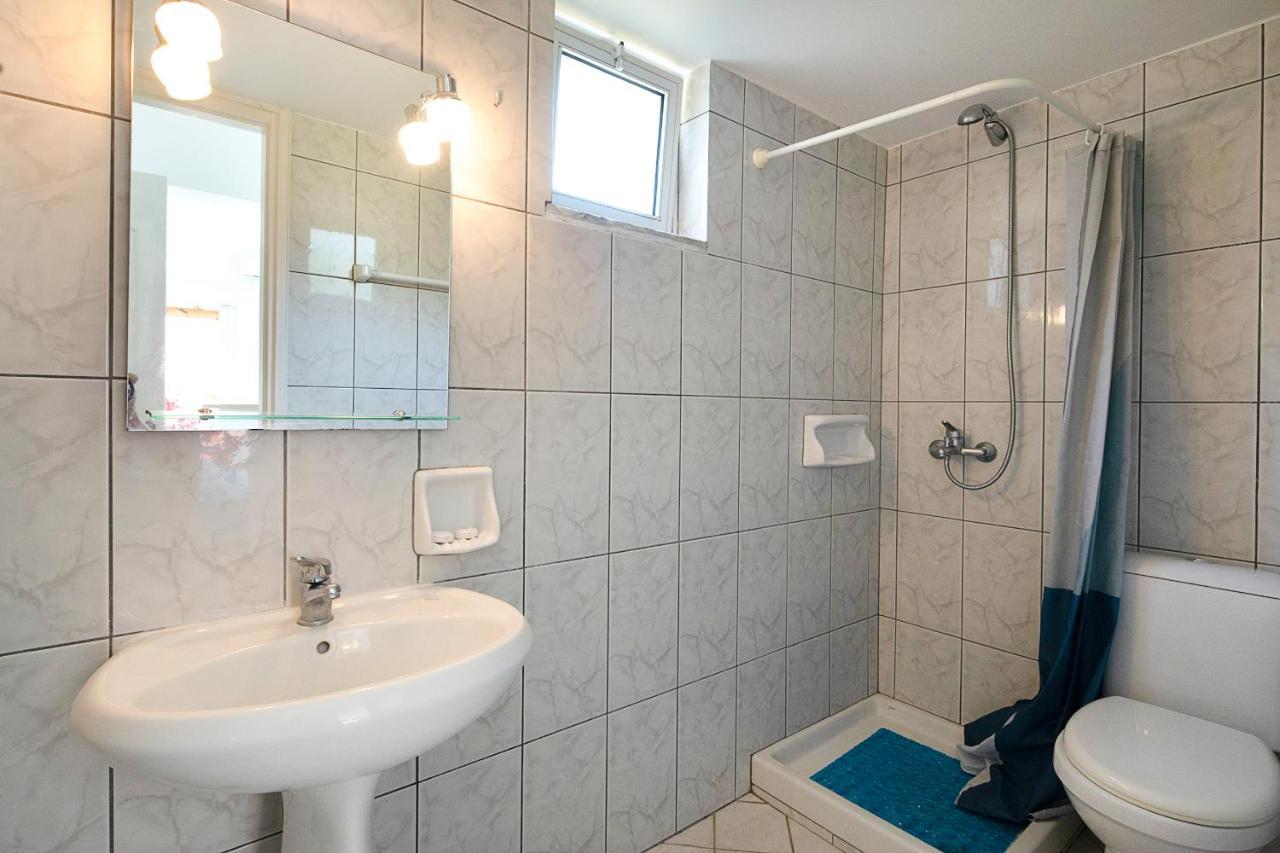 Irini Apartments And Studios Ájosz Górdiosz Kültér fotó